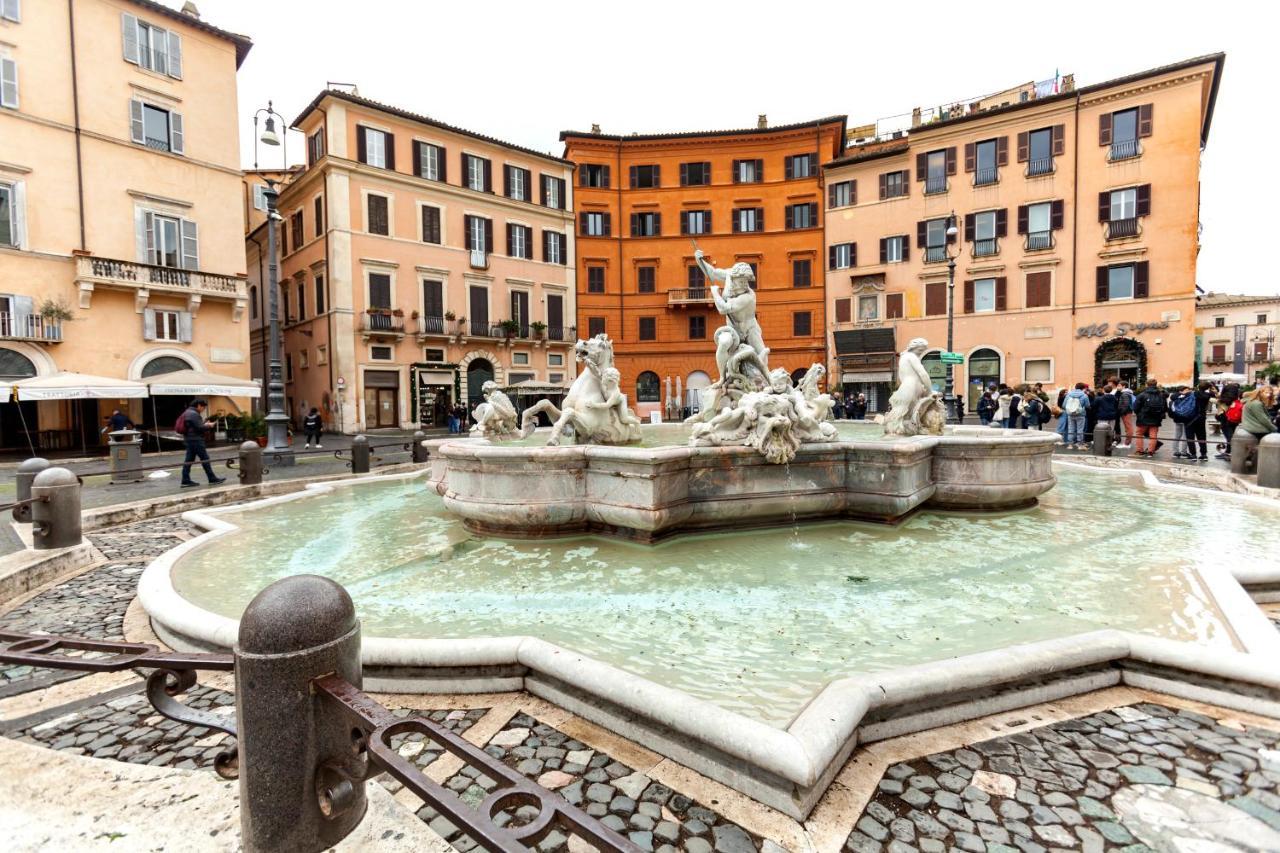 Navona Artist 10 * Rom