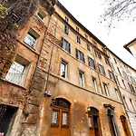 Navona Artist 10